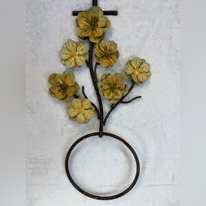 Pier 1 Vintage Metal Yellow Flowers Floral Stem Wall Hanging Towel Holder Ring